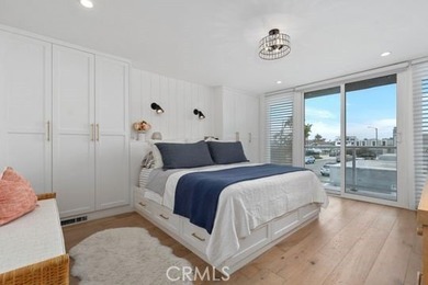 Fully reimagined coastal residence with comprehensive 2021 - photo 33