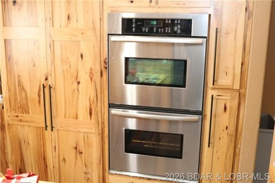 LARGE COUNTRY HOME WITH HIGHLY DESIRABLE LOCATION. ALMOST 4200 - photo 34