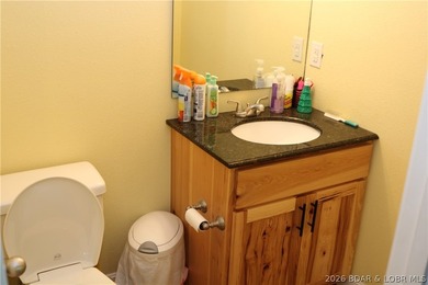 LARGE COUNTRY HOME WITH HIGHLY DESIRABLE LOCATION. ALMOST 4200 - photo 37
