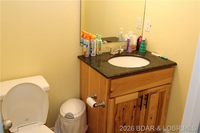 LARGE COUNTRY HOME WITH HIGHLY DESIRABLE LOCATION. ALMOST 4200 - photo 37