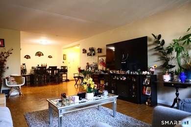 Stunning end unit 2-bedroom, 2-bath condo located in the - photo 5