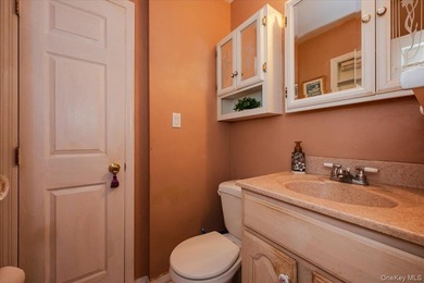 WELL KEPT CAPE IN THE HEART OF NORTH SEAFORD! THIS QUAINT - photo 6
