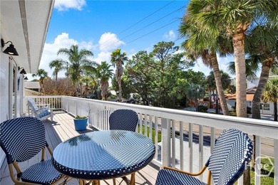 Just 3 blocks from the beach, this beautifully updated three - photo 14