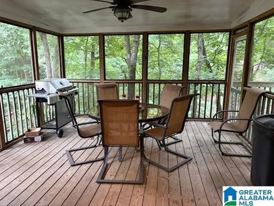 A cozy cottage with a waterfront view. Who could ask for - photo 17