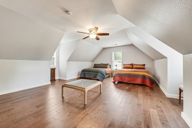 Welcome to your dream lake retreat! This beautifully updated - photo 24