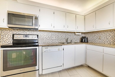 Exceptional oceanfront life style on Jupiter Beach. Offering - photo 11