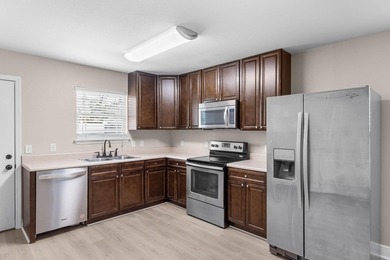 Move-in ready and built in 2014, this charming patio home offers - photo 12