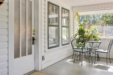Walk to Rainbow River from This Charming Dunnellon Cottage on - photo 12