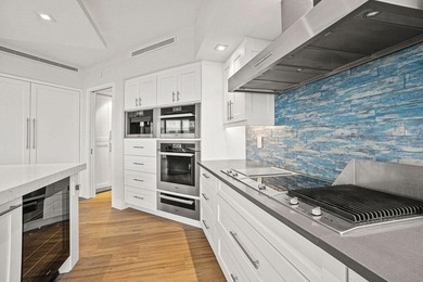 This beautiful unit has recently been renovated and offers a - photo 12