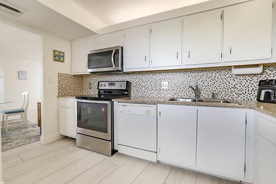 Exceptional oceanfront life style on Jupiter Beach. Offering - photo 14