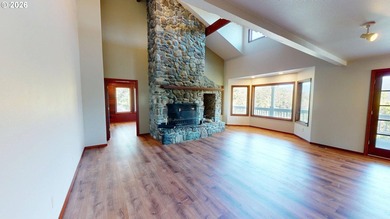 Stunning Mountain Views, Thoughtful Updates & Room to - photo 17