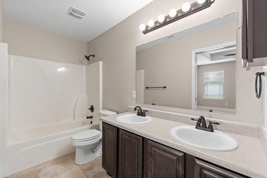 Move-in ready and built in 2014, this charming patio home offers - photo 20