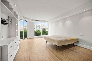 This beautiful unit has recently been renovated and offers a - photo 20