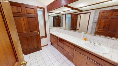 Stunning Mountain Views, Thoughtful Updates & Room to - photo 20