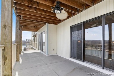 MOTIVATED SELLER! Welcome to easy lake living! This beautifully - photo 24