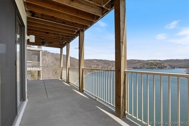 MOTIVATED SELLER! Welcome to easy lake living! This beautifully - photo 25