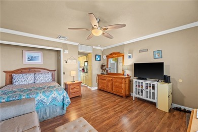 Own a slice of PARADISE! Wake up just minutes from the beach & - photo 5