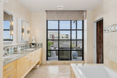 Embodying the very best of the *Pearl District lifestyle,* this - photo 27