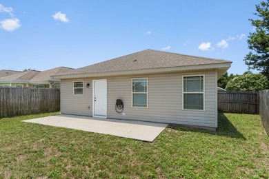 Move-in ready and built in 2014, this charming patio home offers - photo 28