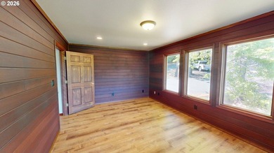 Stunning Mountain Views, Thoughtful Updates & Room to - photo 28