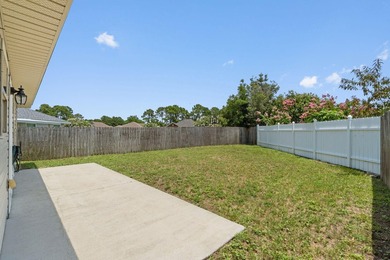 Move-in ready and built in 2014, this charming patio home offers - photo 29
