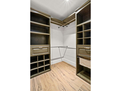 This beautiful unit has recently been renovated and offers a - photo 29