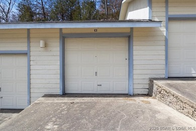 MOTIVATED SELLER! Welcome to easy lake living! This beautifully - photo 30