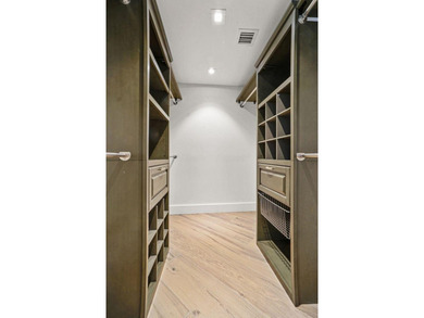 This beautiful unit has recently been renovated and offers a - photo 30