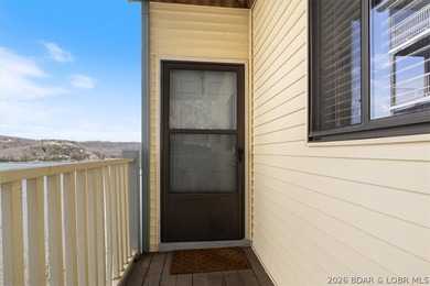 MOTIVATED SELLER! Welcome to easy lake living! This beautifully - photo 31
