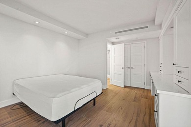 This beautiful unit has recently been renovated and offers a - photo 32
