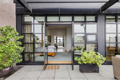 Embodying the very best of the *Pearl District lifestyle,* this - photo 32