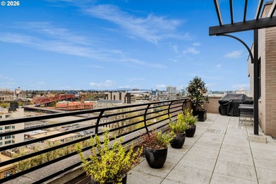 Embodying the very best of the *Pearl District lifestyle,* this - photo 35