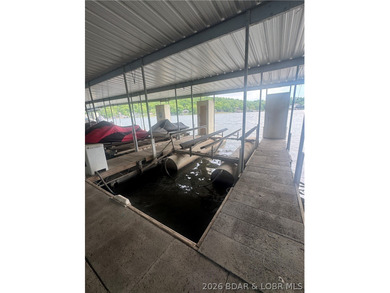 MOTIVATED SELLER! Welcome to easy lake living! This beautifully - photo 45