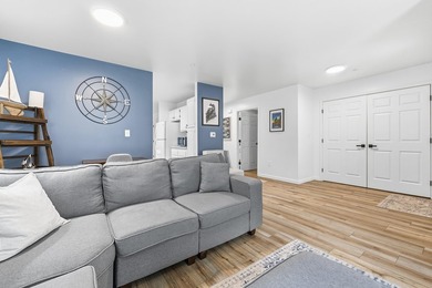 SItuated on a cul de sac this wonderful 3 bedroom / 2 bath ranch - photo 6