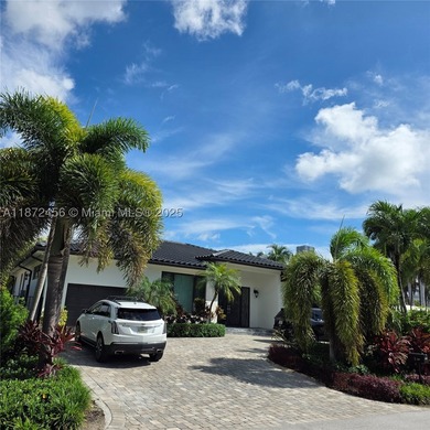 ***Stunning one-story custom-built residence, designed with - photo 1