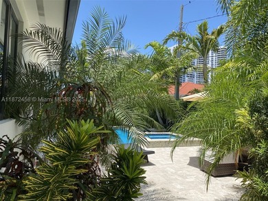 ***Stunning one-story custom-built residence, designed with - photo 5