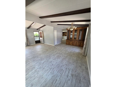 This beautiful Home is located in the heart of Salt Lake County - photo 5