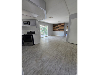 This beautiful Home is located in the heart of Salt Lake County - photo 6