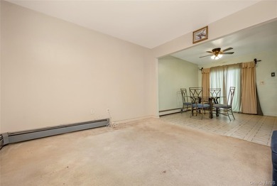 4-bedroom home with a flexible layout in Bay Shore and a - photo 10