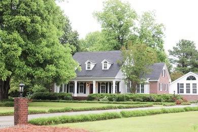 Truly incredible and remarkable property with value around every - photo 3