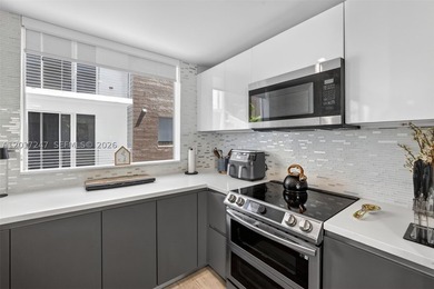 Stunning modern townhome designed for elevated everyday living - photo 18