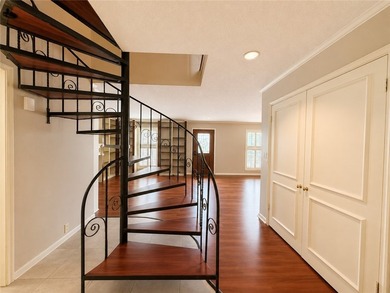 Welcome to this nicely maintained townhome in Carriage Park! As - photo 19