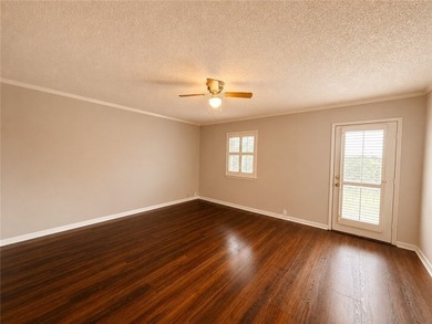 Welcome to this nicely maintained townhome in Carriage Park! As - photo 20