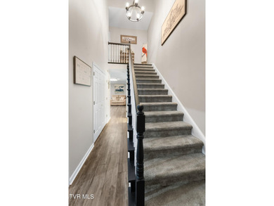 BACK ON MARKET, NO FAULT OF SELLER, WAS DUE TO BUYERS ABILITY TO - photo 22