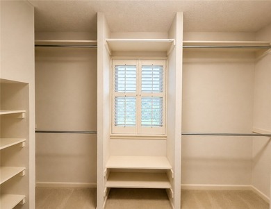 Welcome to this nicely maintained townhome in Carriage Park! As - photo 27