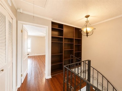 Welcome to this nicely maintained townhome in Carriage Park! As - photo 31