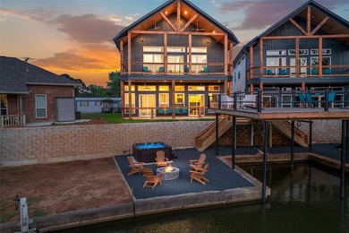 MOTIVATED SELLER WILL LOOK AT ALL OFFERS! This stunning - photo 3