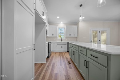 Welcome to this stunning new construction home in a resort style - photo 11