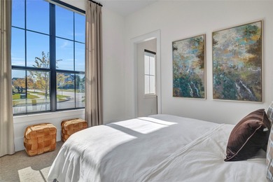 ELEVATED LIVING, EXPERTLY SCALED! This stunning SINGLE story - photo 28