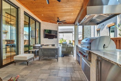 ELEVATED LIVING, EXPERTLY SCALED! This stunning SINGLE story - photo 34
